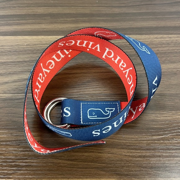 Vineyard Vines Red Blue Reversible Logo D Ring Belt - Picture 4 of 4